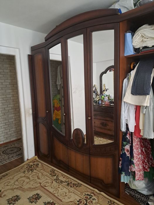 Срочно продается спальный гарнитур