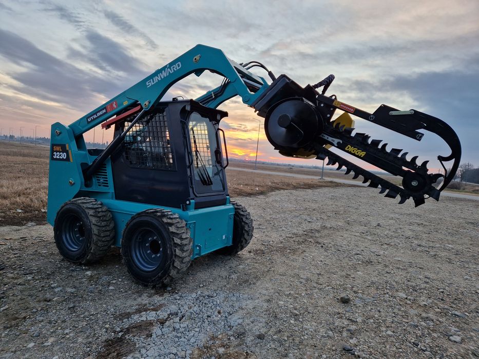 Execut lucrări cu buldoexcavator, miniîncarcator, miniexcavator