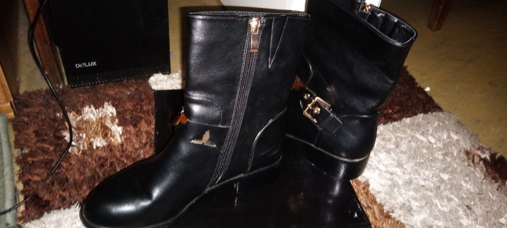 Срочно продам туфли