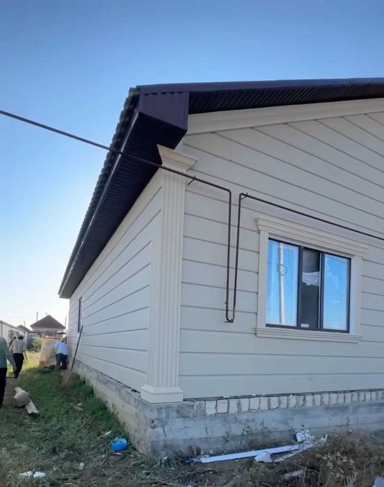 Pokak tyaga fasadniy fasad lepka quyma toshli tayyor mahsulotlar bor