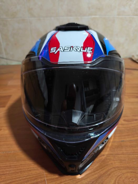 Vând casca motocicleta