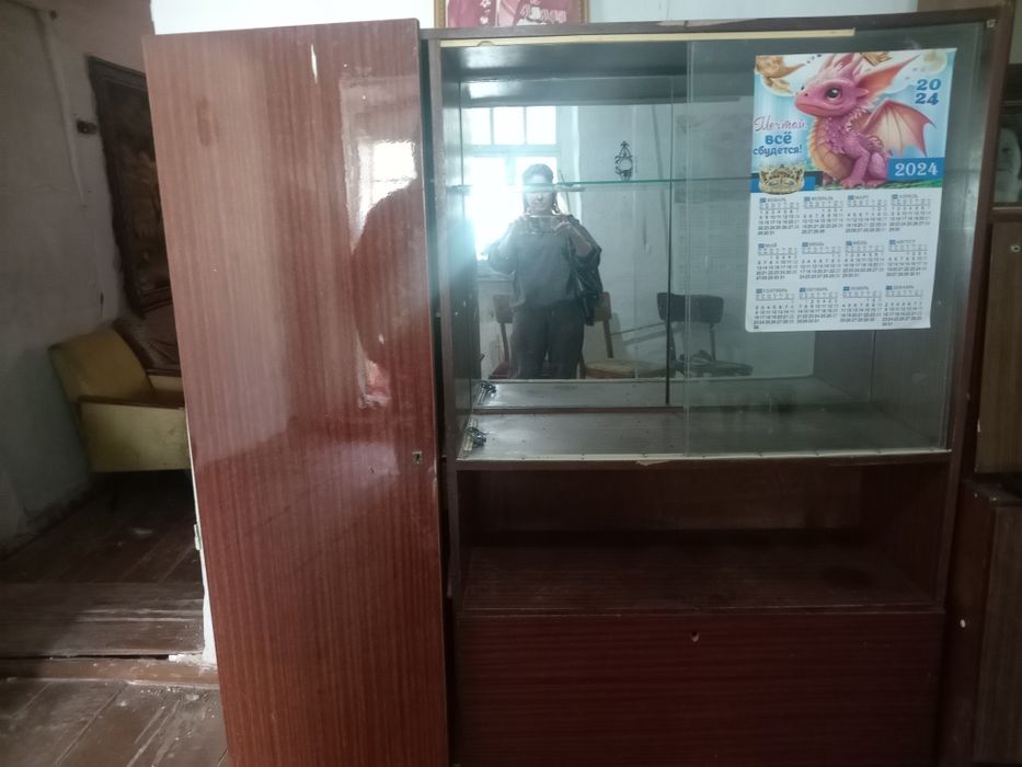 Продаём Старую мебель