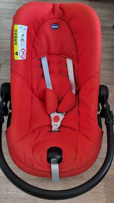Автокресло люлька Chicco