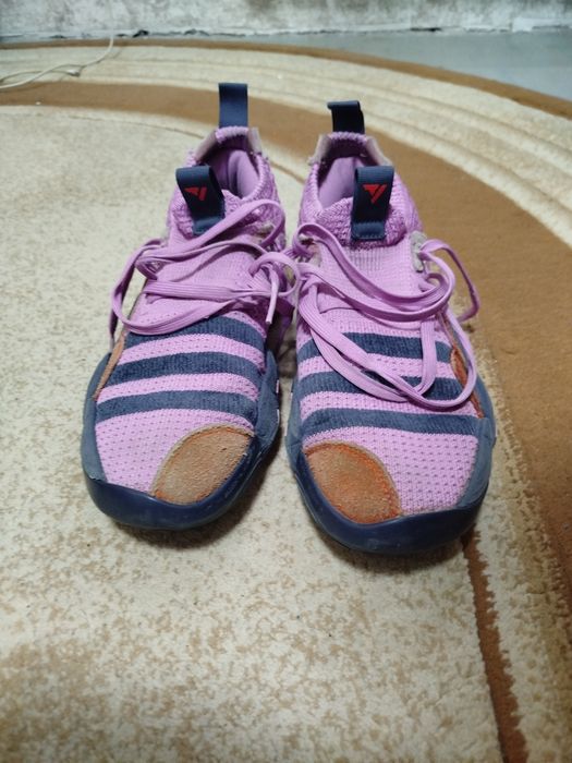 Оригинальные баскетбольные кроссовки Adidas Trae Young 2. 40-41 размер