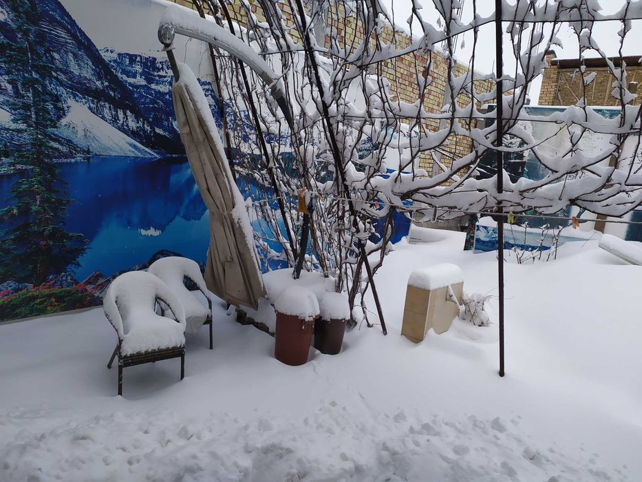 Продам б\у зонт уличный SUN на алюминиевом каркасе