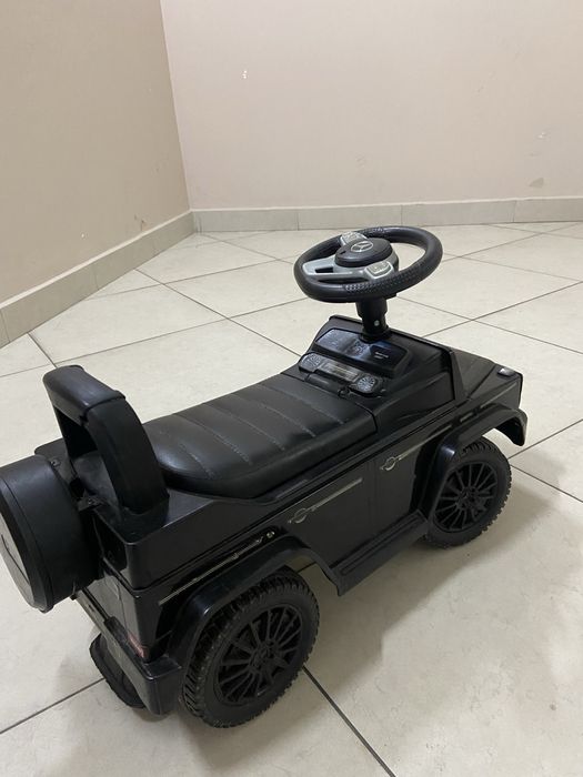 Машина толокар для детей 2-4 лет