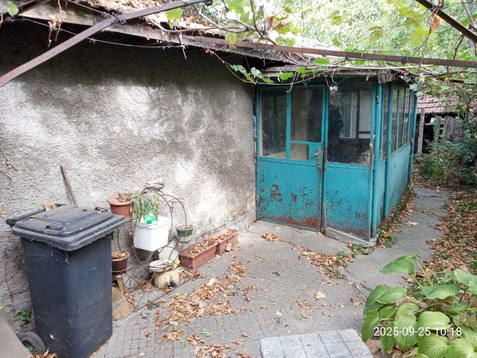 Продава се Къща в Русе, в.з. Касева Чешма - 60 кв.м за 1100 €/кв.м - Снимка #2