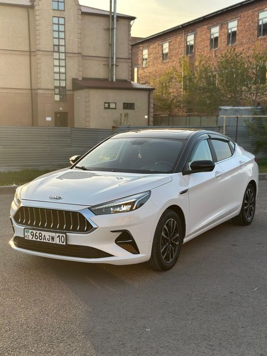 Продам машину Jac J7