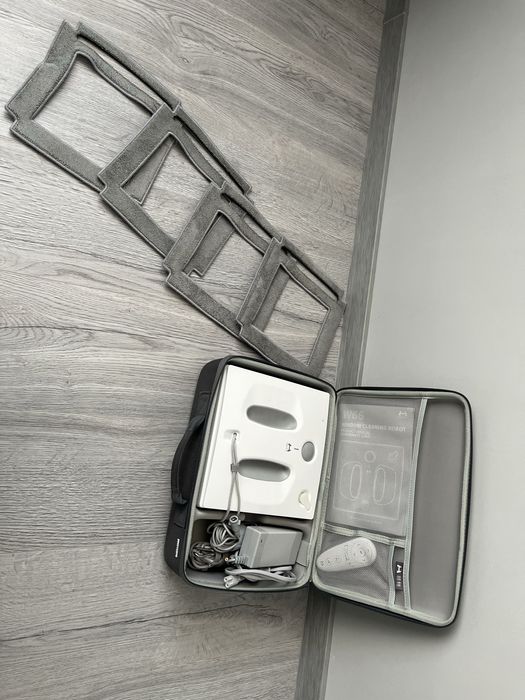 HUTT W66 Робот за стъкла