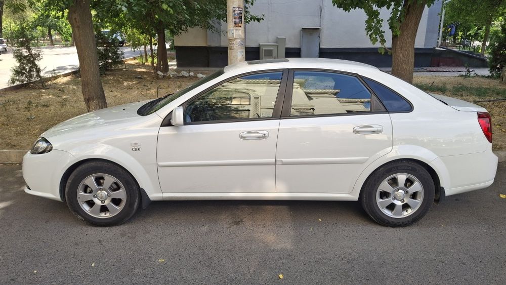 Продается Chevrolet Gentra Elegant Plus 3 поз