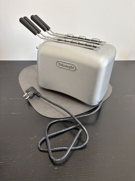 Prajitor de paine Delonghi