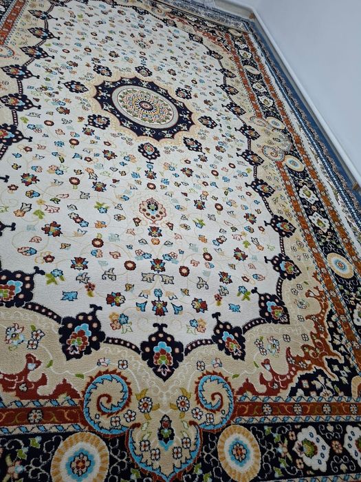 Ковёр в отличном состоянии