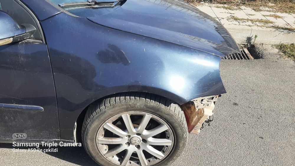 Продавам Голф 5 2.0tdi  140кс. BKD на ЧАСТИ / Имам и други коли.