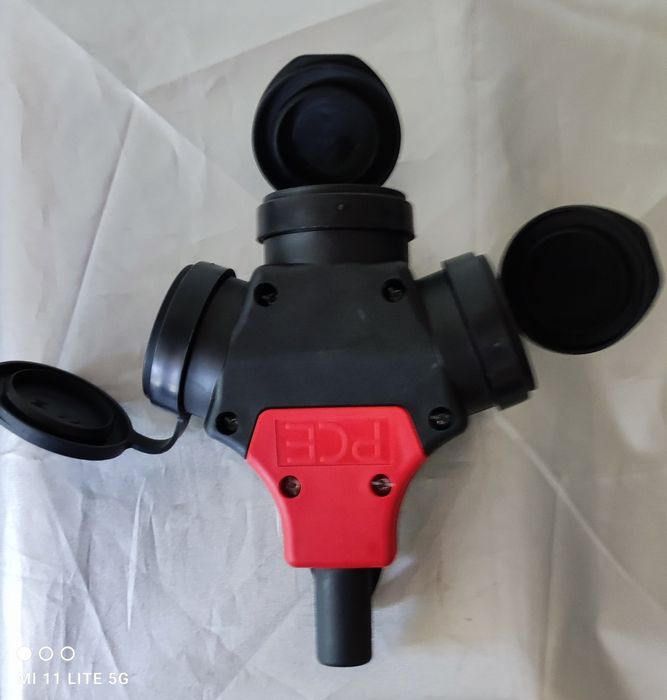 PC Electric Austria - троен куплунг/разклонител/контакт, 16А, IP44