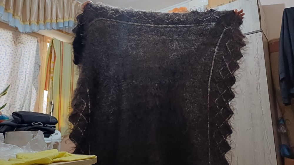 Продаётся тёплый платок