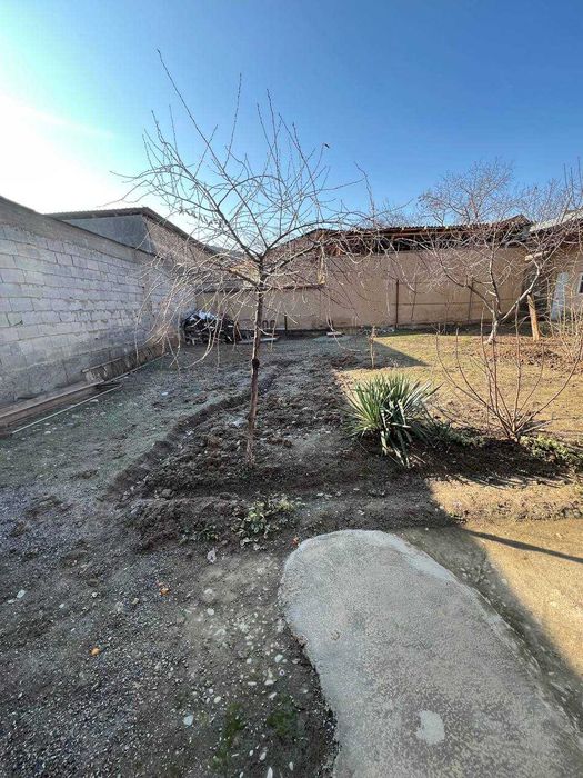 Юнусободда Манзара Сити оркасида 2,5 сотих фасад 10х25 Гвардейский