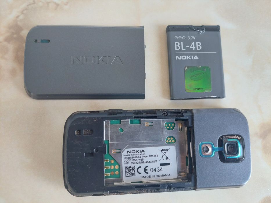 Vând Nokia 5000 pe Vodafone + încărcător [Made in România] /poze reale