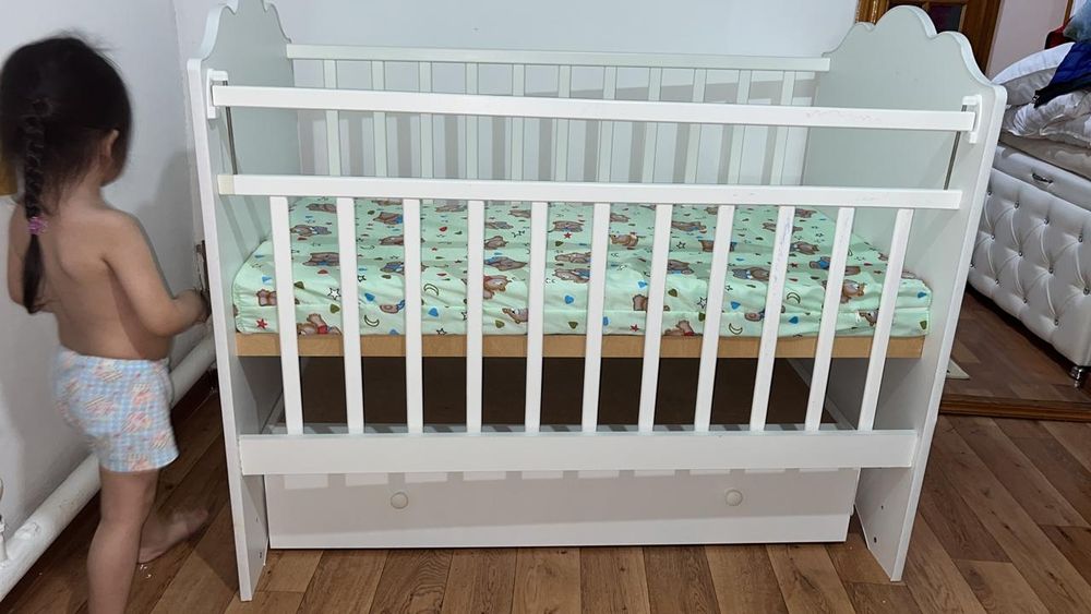 Детская кроватка