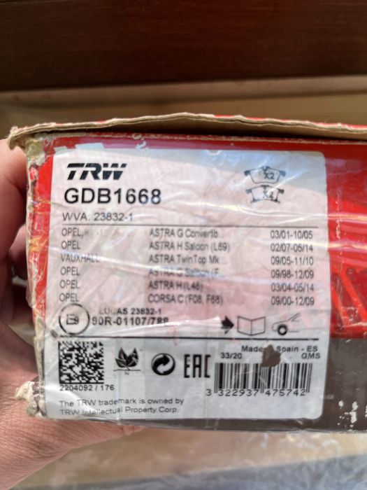 Placute frana  TRW   noi in  cutie  Opel