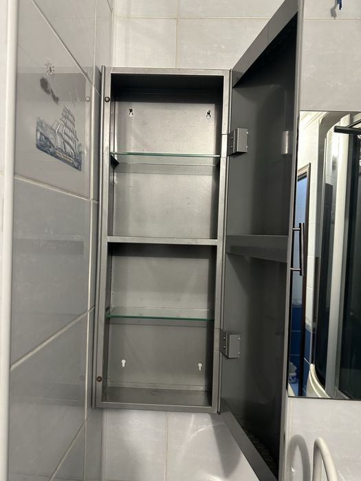 Раковина, зеркало, шкафчик