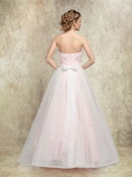 Vând rochie de mireasa NOUA Calin Events mar 36