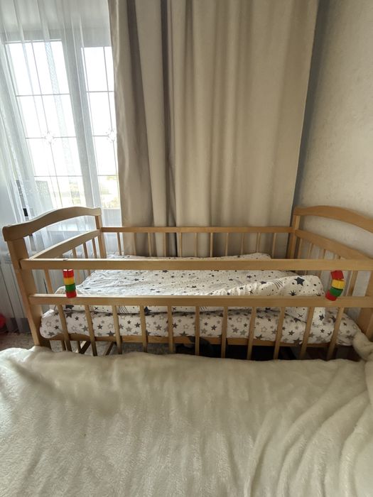 Продам детскую кроватку
