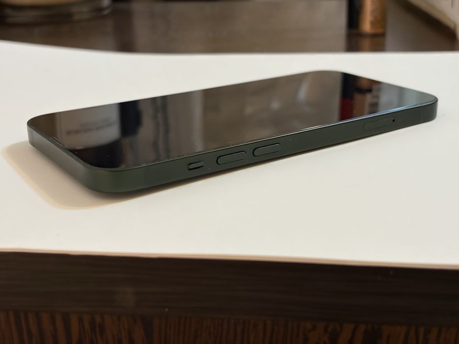 iPhone 13 128GB – работи перфектно, 77% батерия