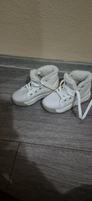 Ghete de iarana Primark