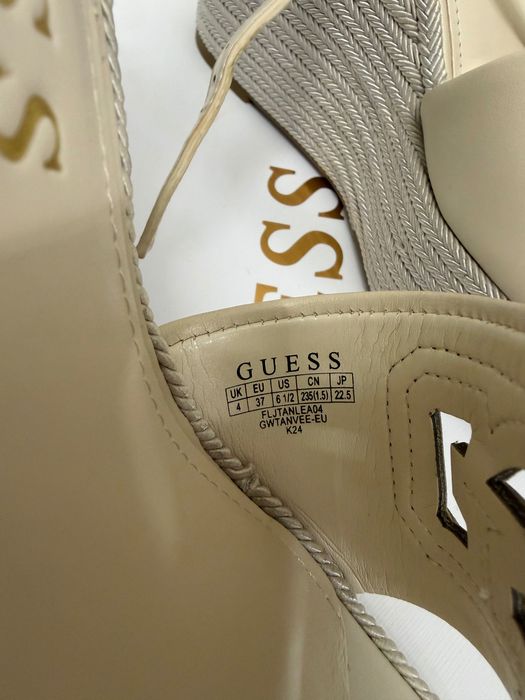 Чисто нови летни сандали на Guess