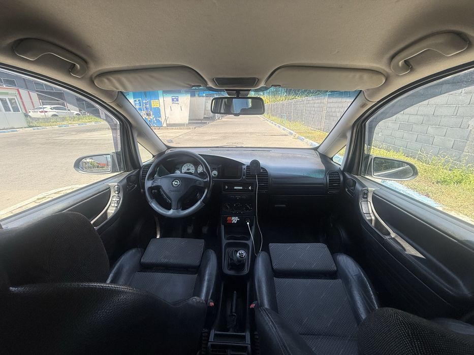 Opel Zafira 2.0 OPC