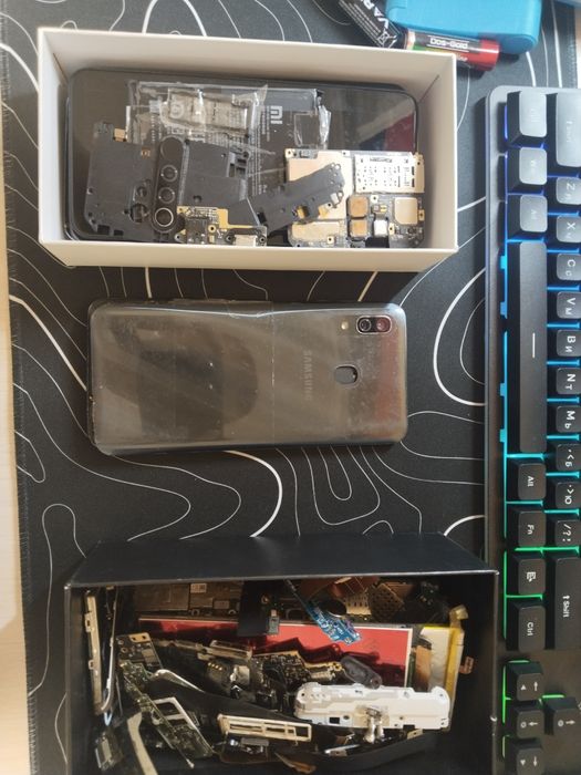 Продам запчасти от телефонов