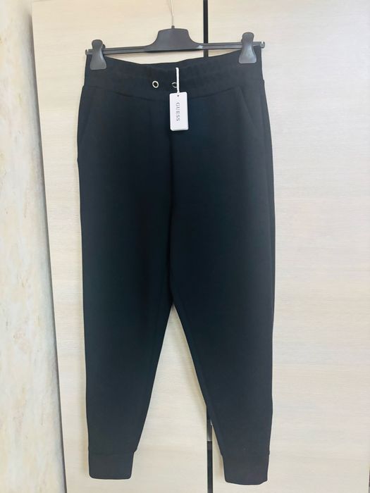 Оригинален панталон на GUESS