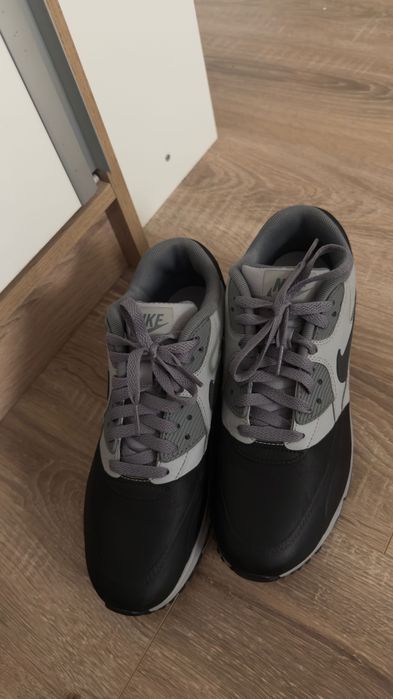 Обувки nike черно и сиво
