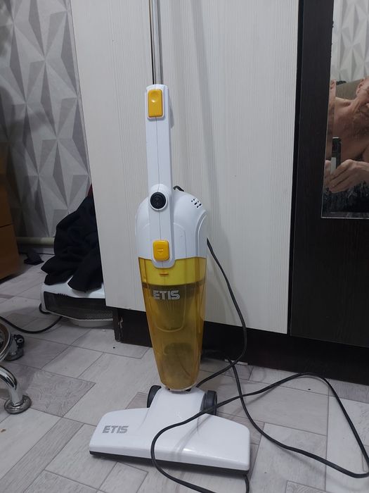 Продам пылесос портативный