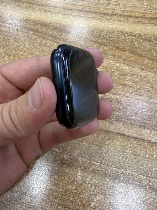 Apple watch series 8