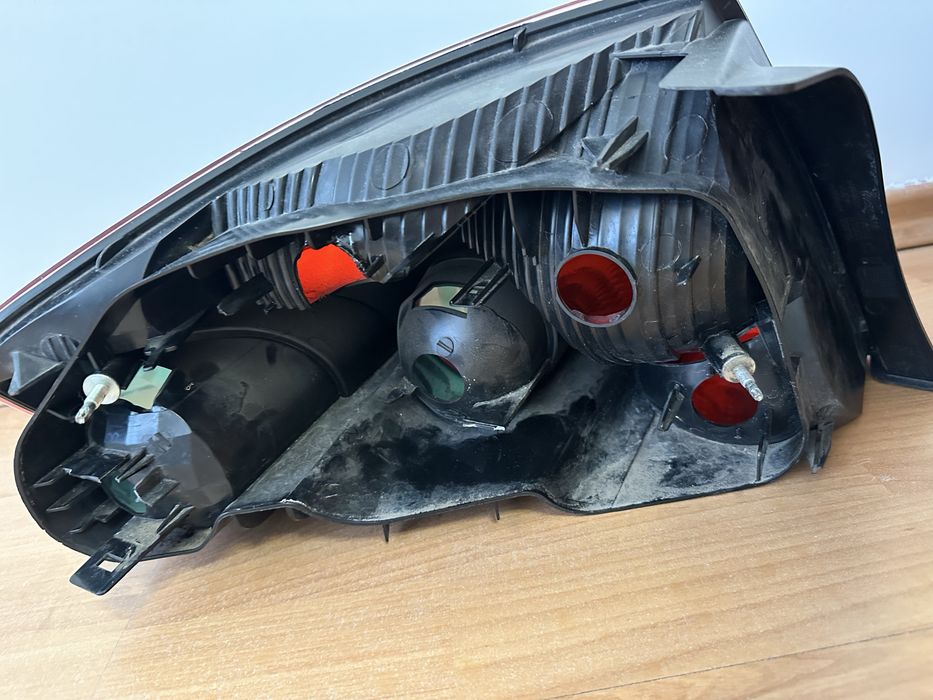 Продавам стопове за Peugeot 407 sedan