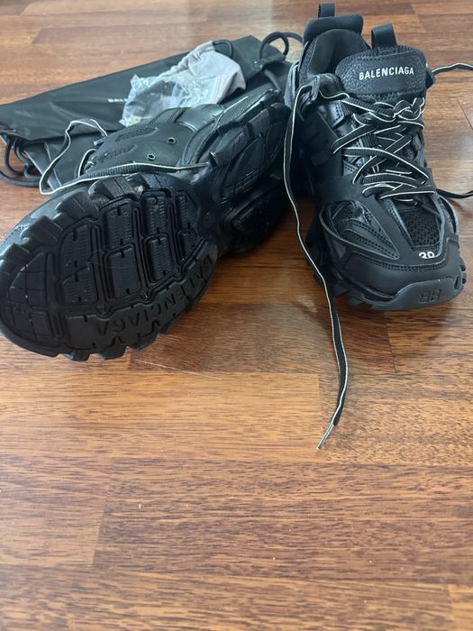 Adidasi Balenciaga track cu lumini marimea 39 stare foarte buna, purtati doar de cateva ori