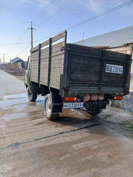 Sotiladi UAZ xizmatga yaroqli yuk tashishga tayyor