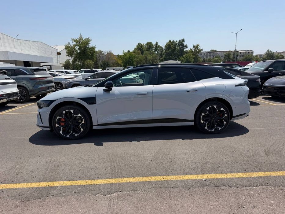 Zeekr 007 GT 4WD  2025 йил