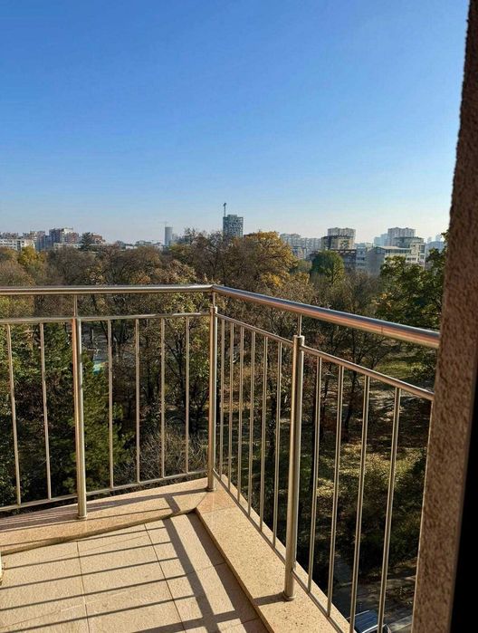 Дава се под наем Тристаен апартамент в София, Света Троица - 106 кв.м за 650 € - Снимка #15