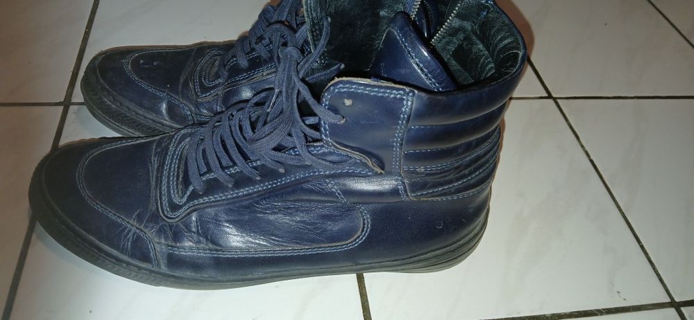 Продавам кожени Кецове Diesel