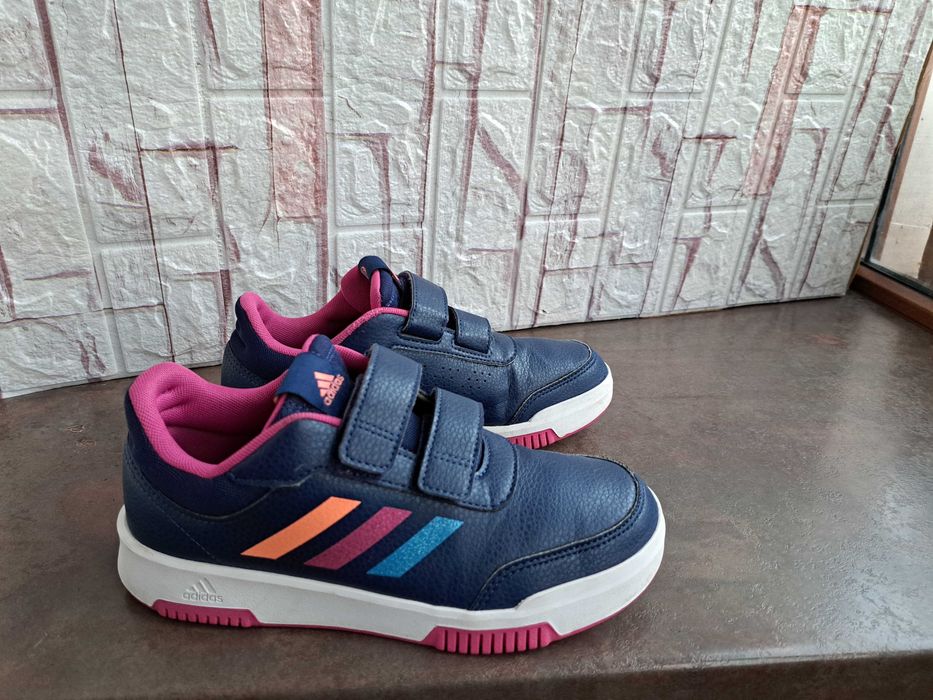 детски маратонки,кецове,спортни обувки,адидас,Adidas,номер 36