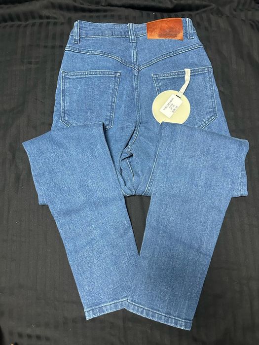 Дамски дънки на марката TEODOR