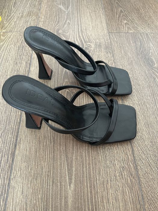 Продаются босоножки на устойчивом каблучке