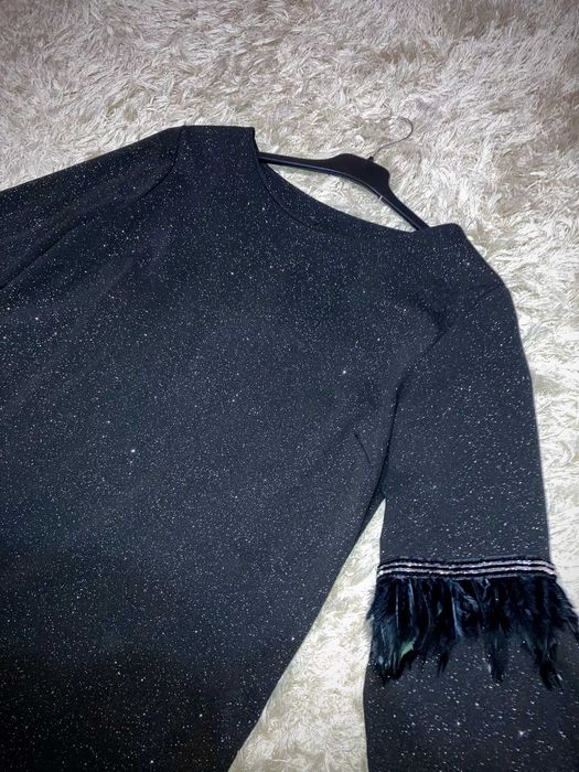 Vând rochie neagră cu sclipici/elegantă