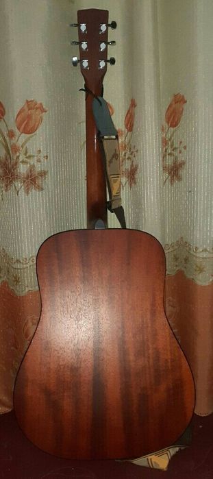 CORD akustik gitara sotiladi.ekvalayzerli. Hamma narsasi bor.