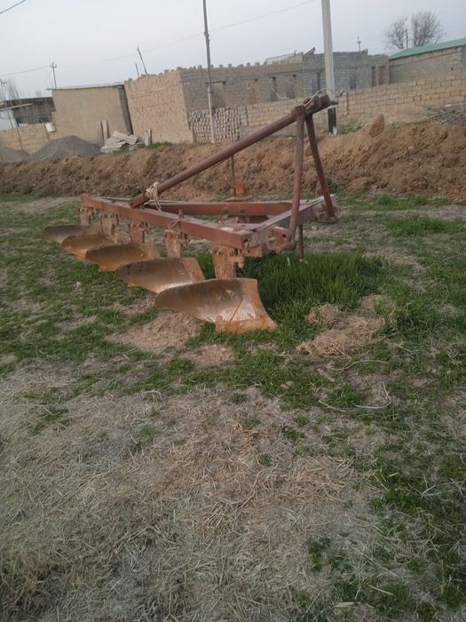 Belarus 1523 Sotiladi xolati yaxshi fotoda koʻrsatilgan