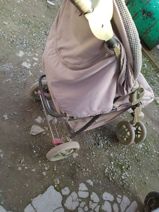 Каляска сотилади