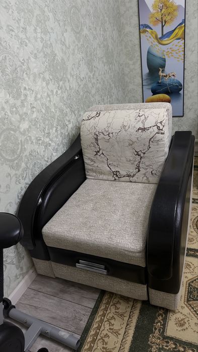 Продам срочно кресло