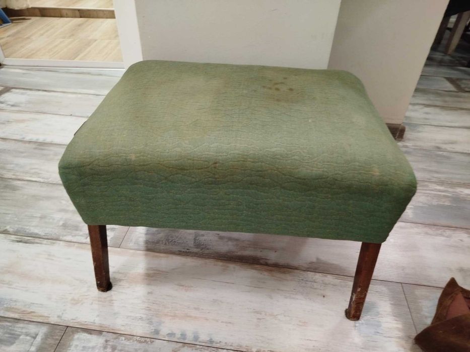 Ретро фотьойли, табуретка.